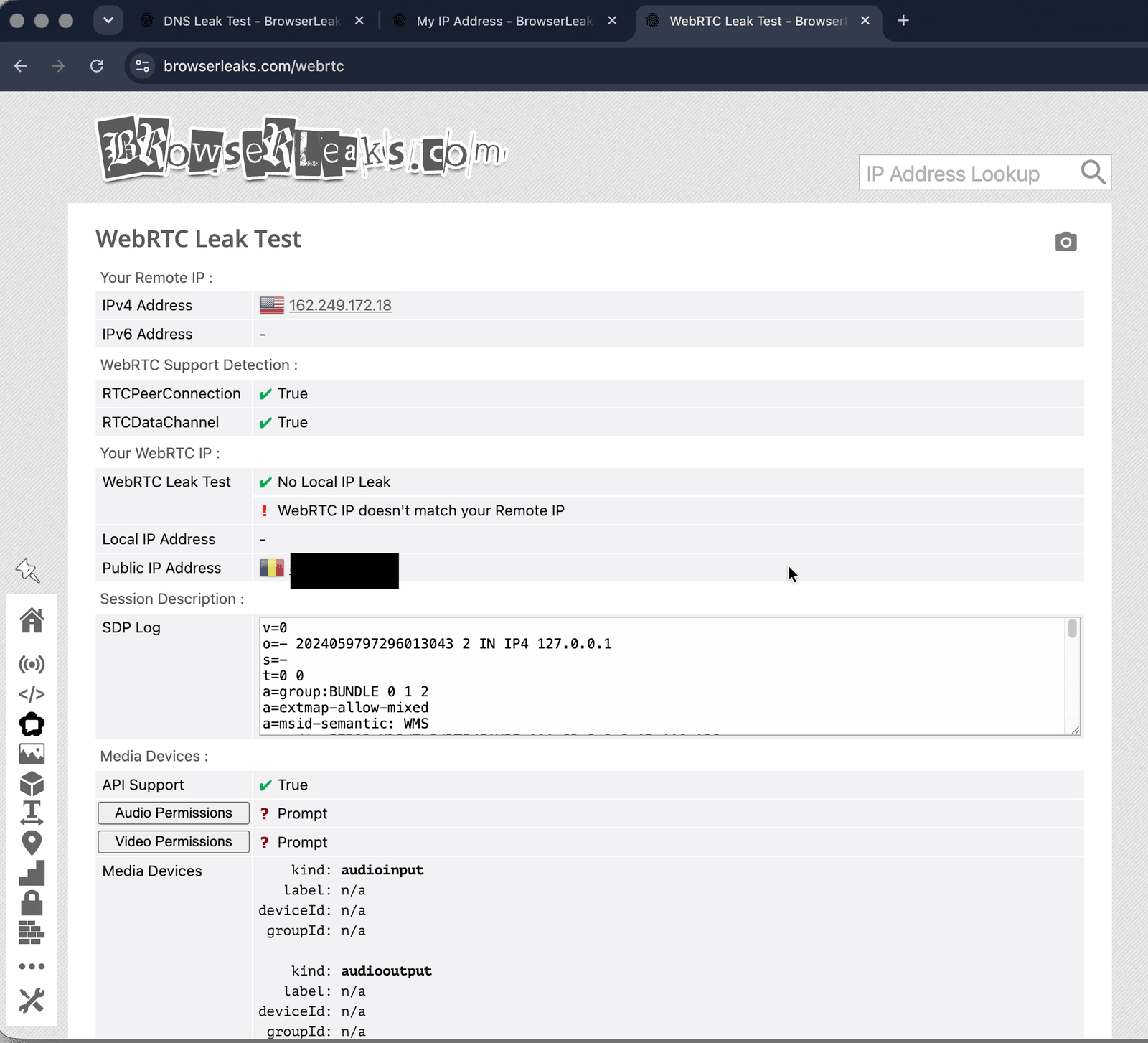 Testul WebRTC de pe browserleaks.com cu Urban VPN pornit: IP-ul public e din SUA, dar la Public IP Address apare adresa reală din România, acoperită în captură